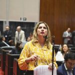 'Que sirva de lição para quem pratica violência', diz Beatriz após condenação de homem que ameaçou deputadas