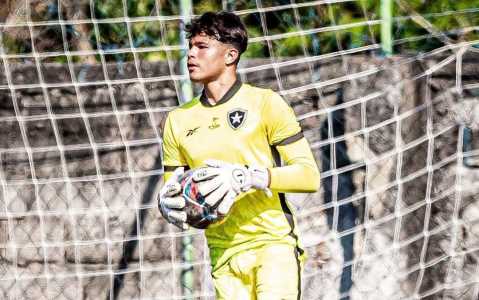 Bruninho Samudio é promessa da base do Botafogo