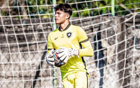 Bruninho Samudio é promessa da base do Botafogo