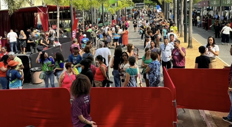 Mercado Central completa 95 anos com festa na Avenida Augusto de Lima