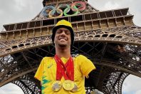 Imprensa francesa elege mineiro como a estrela da Paralimpíada: ‘Pelé das piscinas’