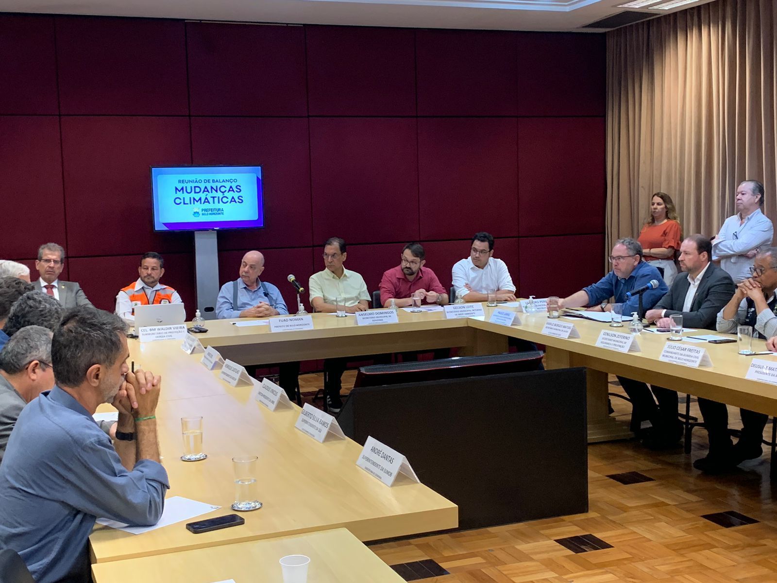 PBH vai instalar quase 200 bebedouros para combater crise climática; veja lista de novas medidas