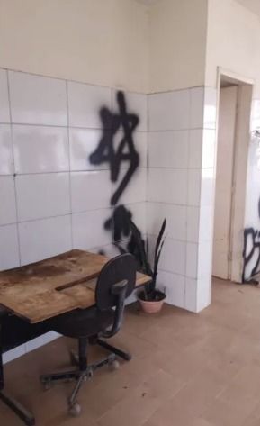 Jovem invade cemitério, destrói salas de velório e é preso em Divinópolis