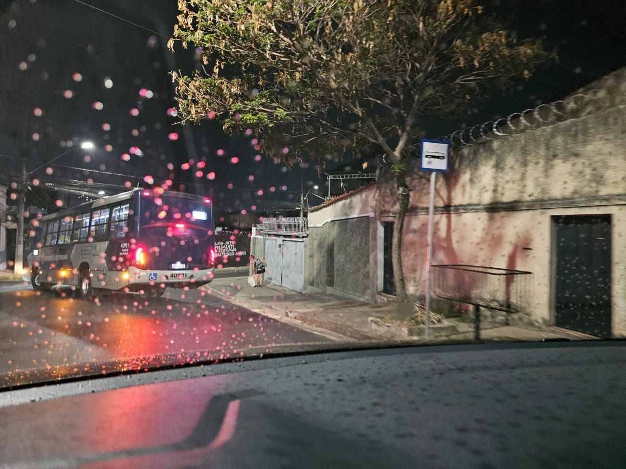 Previsão do tempo: BH tem alerta de chuva, raios e rajadas de vento entre domingo e segunda