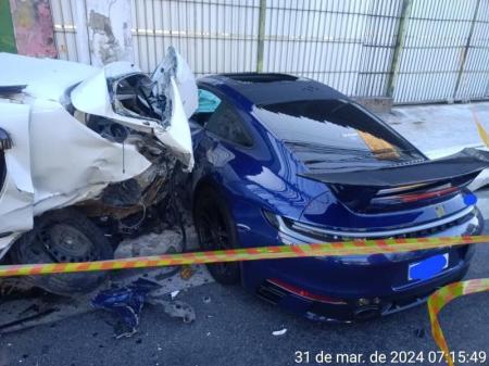 Motorista de Porsche causa acidente fatal e foge do local, na Zona Leste de SP | CNN Brasil