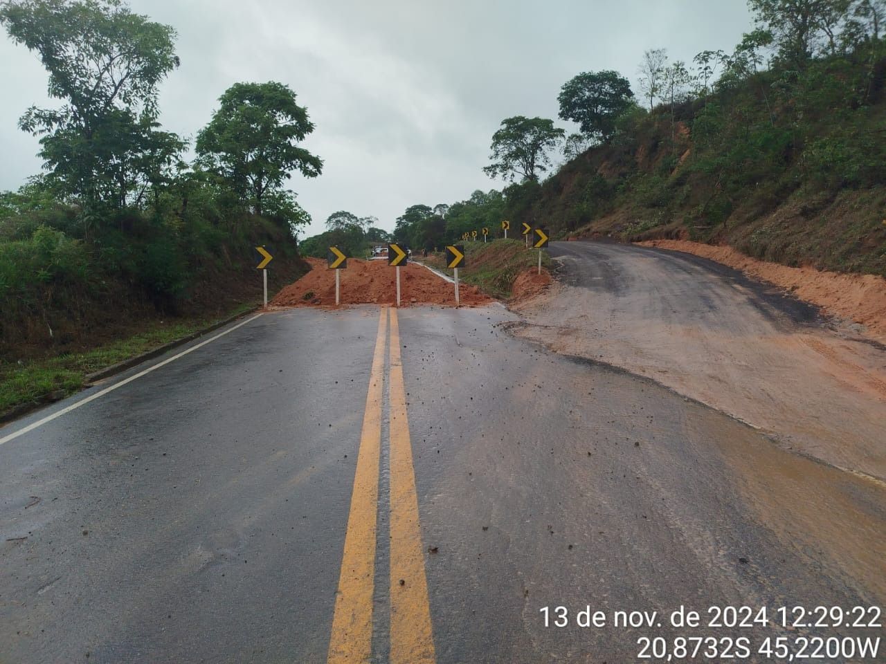 Minas tem duas rodovias interditadas e outros 58 trechos com pontos críticos: veja lista