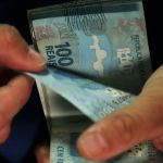 Novo salário mínimo de R$ 1.621: veja quando será o primeiro pagamento