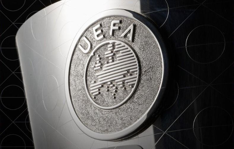 UEFA pune seleções por cantos discriminatórios e WO na Liga das Nações