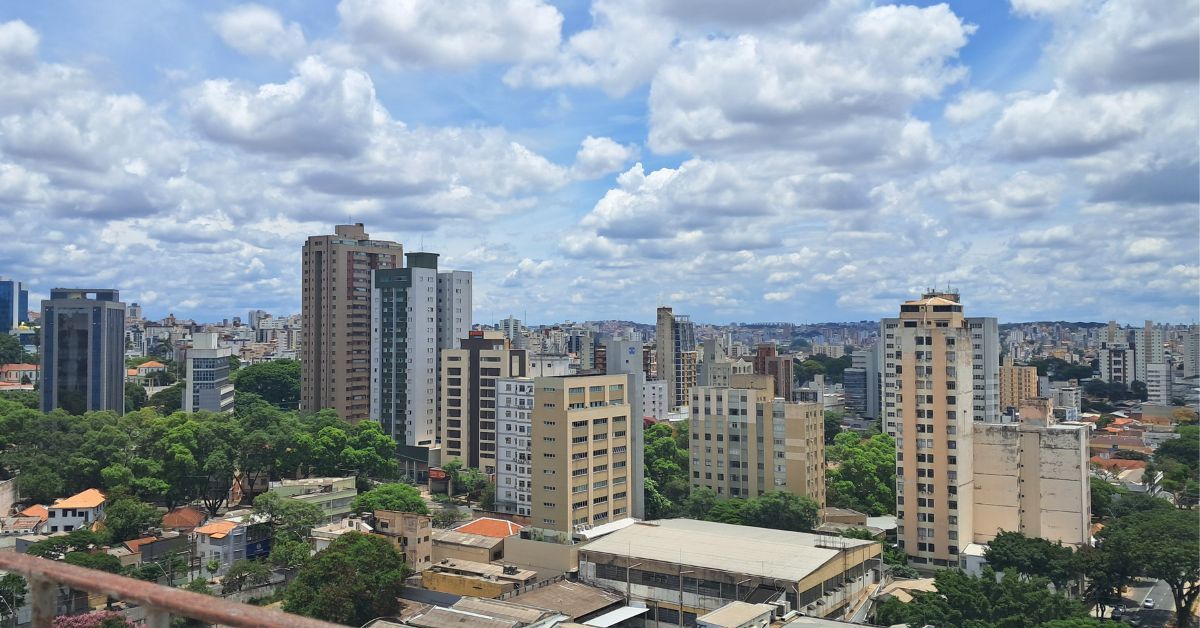 Pesquisa revela bairros mais procurados por compradores de imóveis em BH; confira o top 10