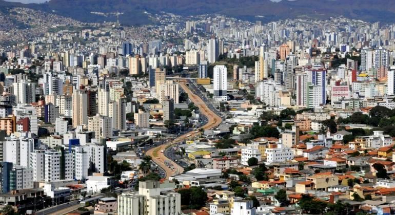 Crescimento urbano pressiona serviços públicos e desafia planejamento das cidades
