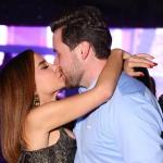 Maiara, da dupla com Maraisa, troca beijos com novo affair durante festival