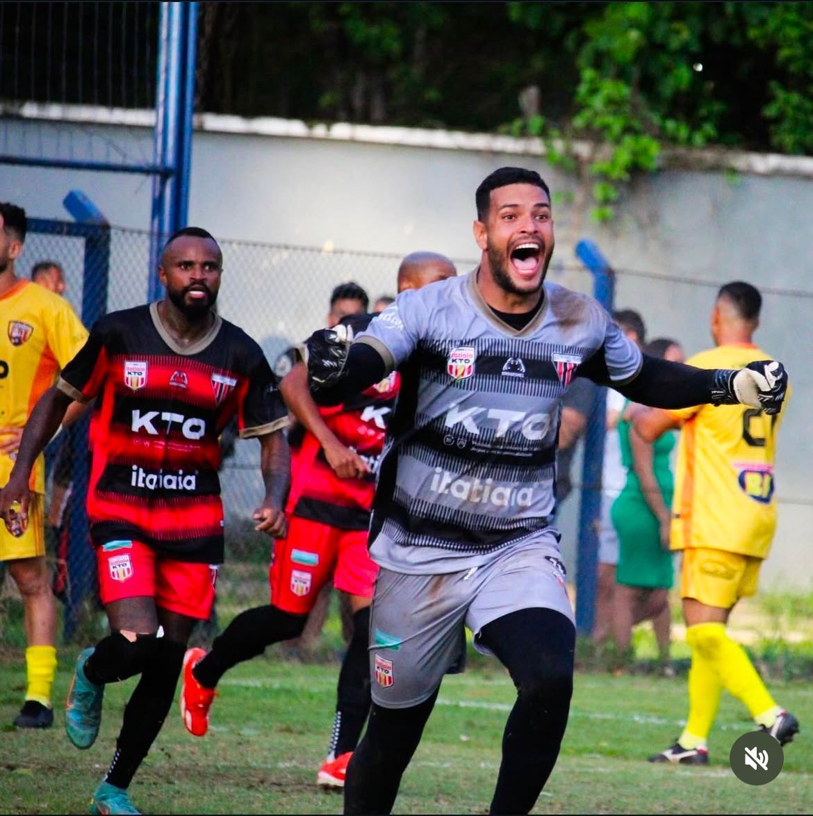 Goleiro ex-América marca gol de cabeça e garante empate na Copa Itatiaia KTO