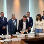 Em 1º dia no cargo, presidente da Ceasa Minas assina acordo para modernização da Central