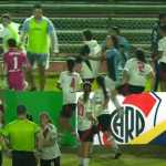 Jogo entre Grêmio e River Plate é encerrado no primeiro tempo após gesto racista