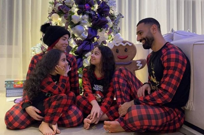 Muçulmano, Salah é ‘cancelado’ nas redes sociais após comemorar o Natal