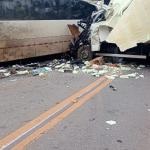 Acidente entre ônibus e caminhão deixa um morto e 26 feridos na MG-129, em Mariana
