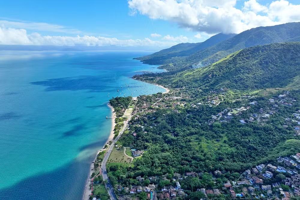 Aumento de 900%: tarifa de ônibus aquático de Ilhabela sobe de R$ 5 para R$ 50