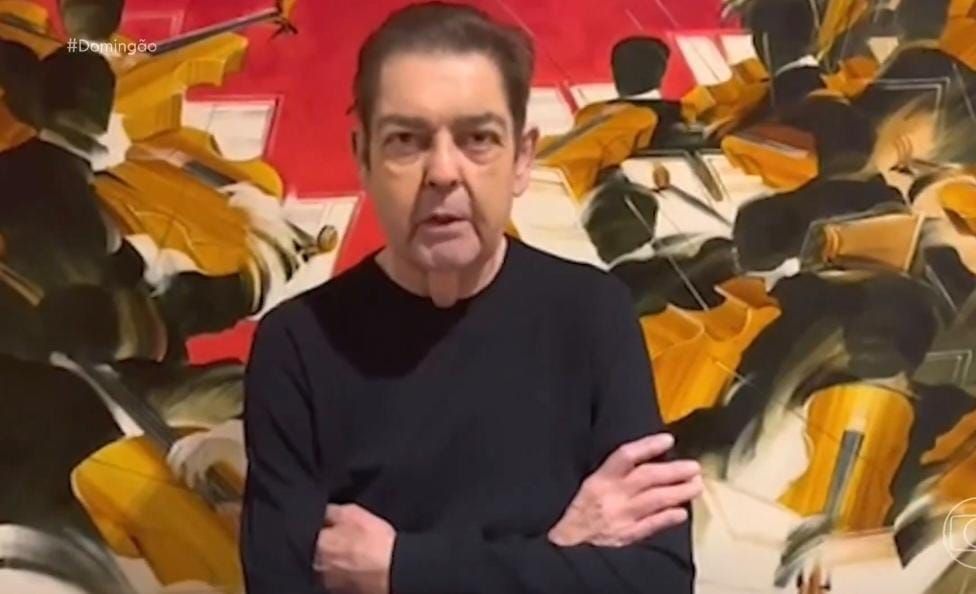 Faustão volta ao 'Domingão' após três anos para fazer surpresa para a filha