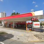 Discussão em posto de gasolina em Curitiba, no PR, termina com frentista morto e cliente foragido