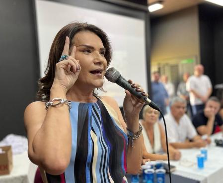 Valéria Bolsonaro é nomeada secretária de Políticas para a Mulher | CNN Brasil