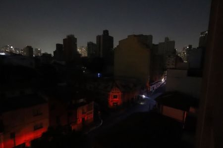 Apagão: centro de SP registra falta de energia elétrica | CNN Brasil
