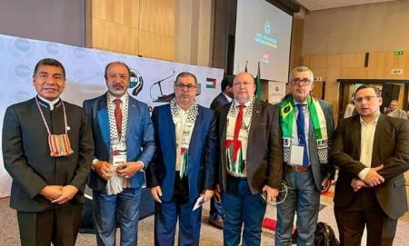 Deputado federal do PT aparece em foto ao lado de porta-voz do Hamas | CNN Brasil