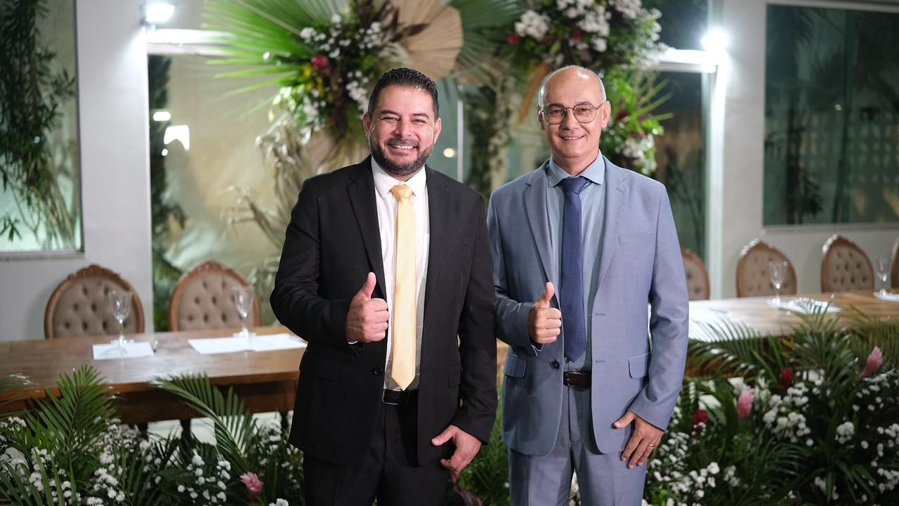 Bruno Morato é empossado após ser reeleito prefeito de Santana do Paraíso