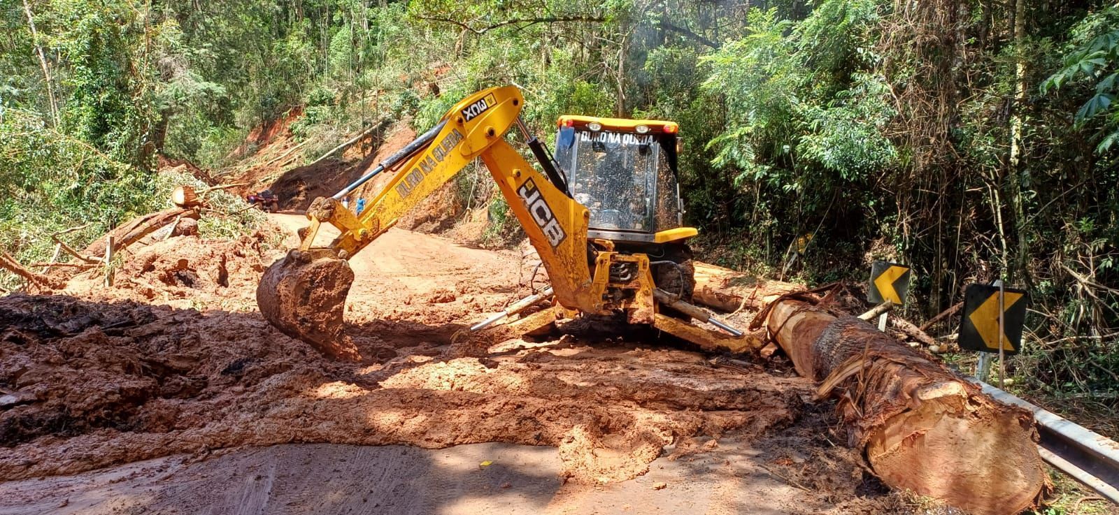 Rodovia entre MG e RJ entra no 7º dia de interdição total