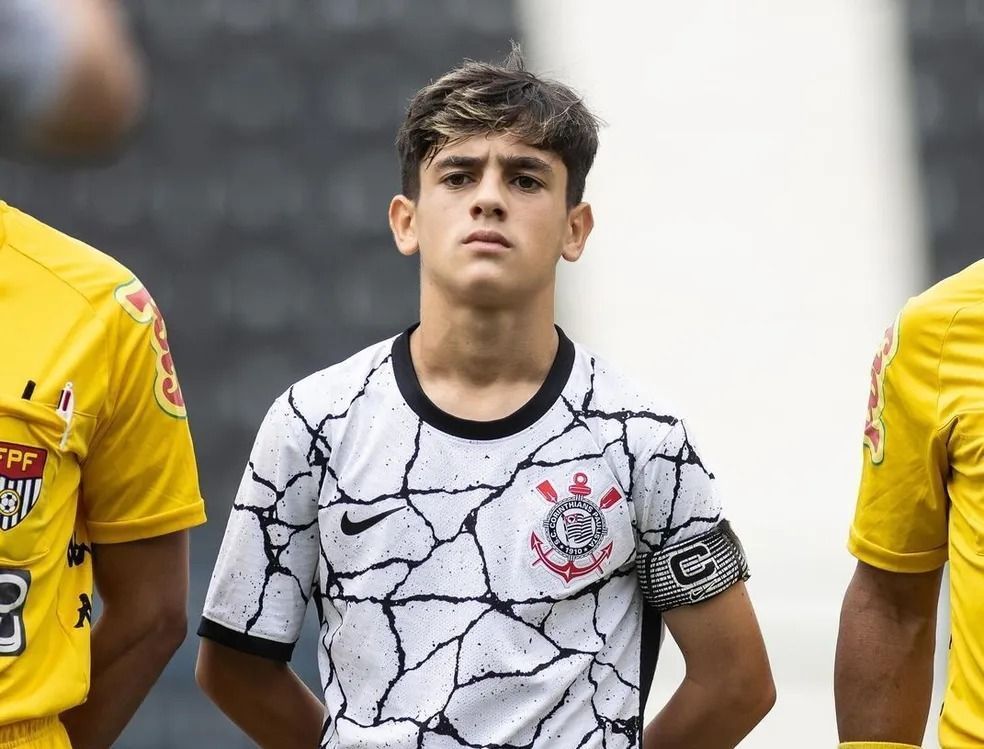 Com Cruzeiro de olho, Corinthians crê em permanência do filho de Fagner