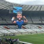 Gabigol é recepcionado com mosaico 3D em mega-apresentação no Cruzeiro