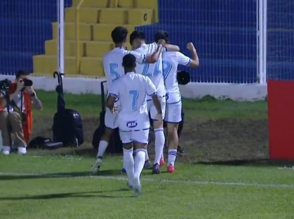 Cruzeiro marca no fim e arranca primeira vitória na Copinha