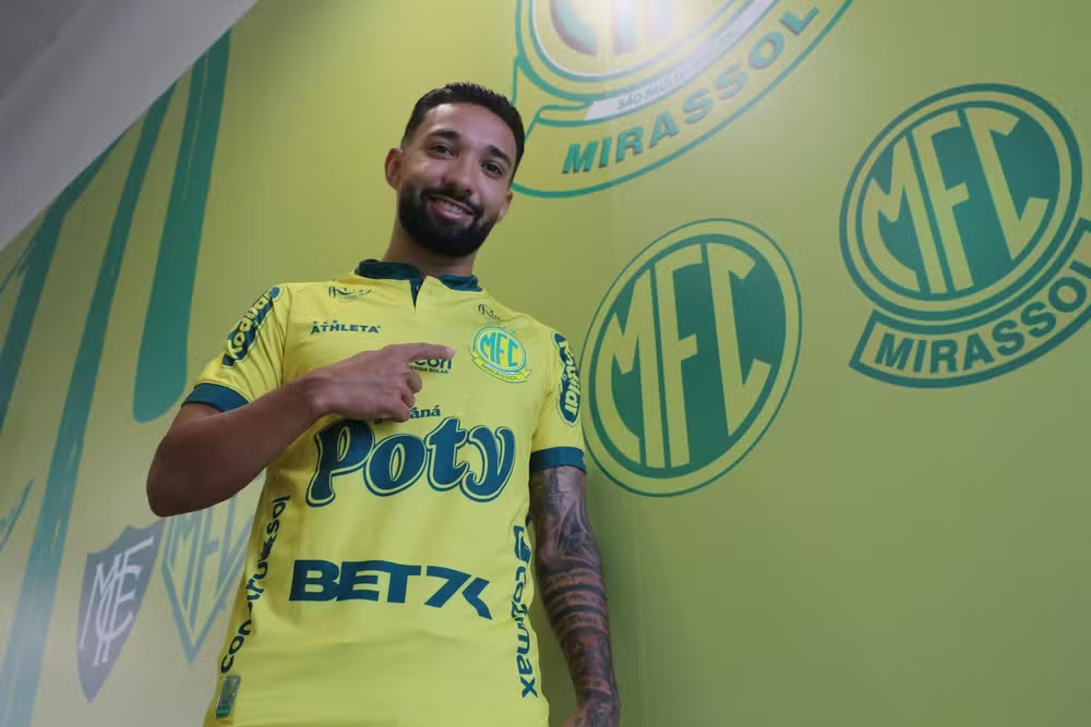 Clube da Série A anuncia contratação de atacante campeão pelo Corinthians