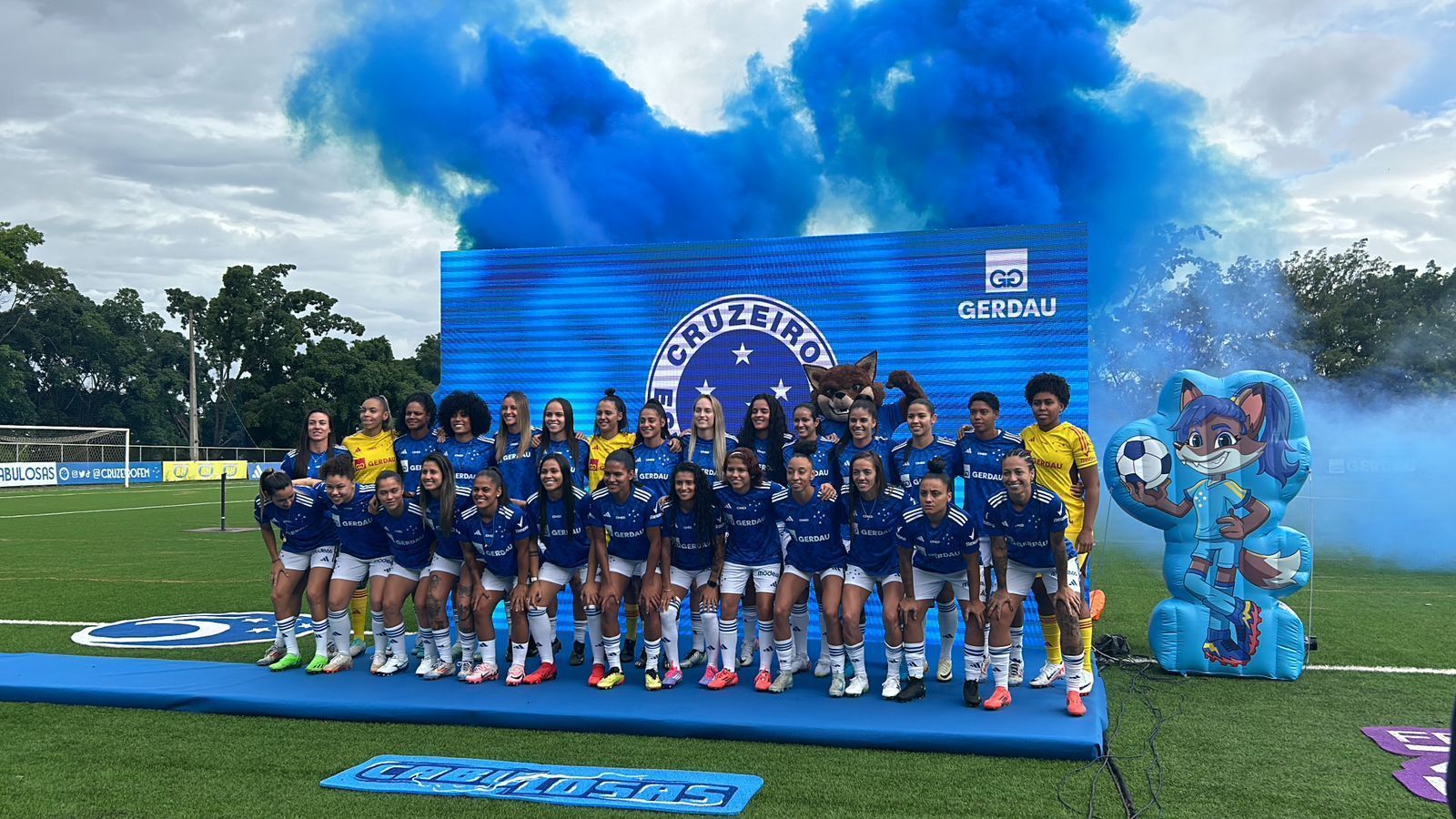Cruzeiro terá ex-diretora de vôlei do Minas em projeto do futebol feminino