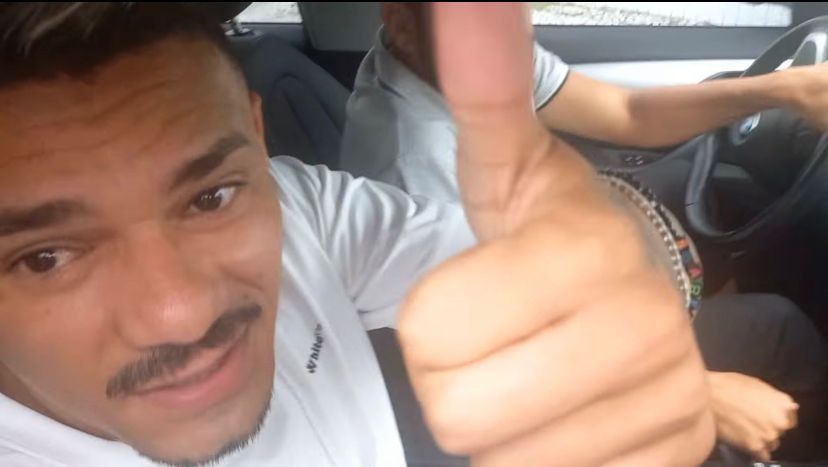 Tiquinho Soares realiza exames no CT Rei Pelé antes de ser anunciado no Santos