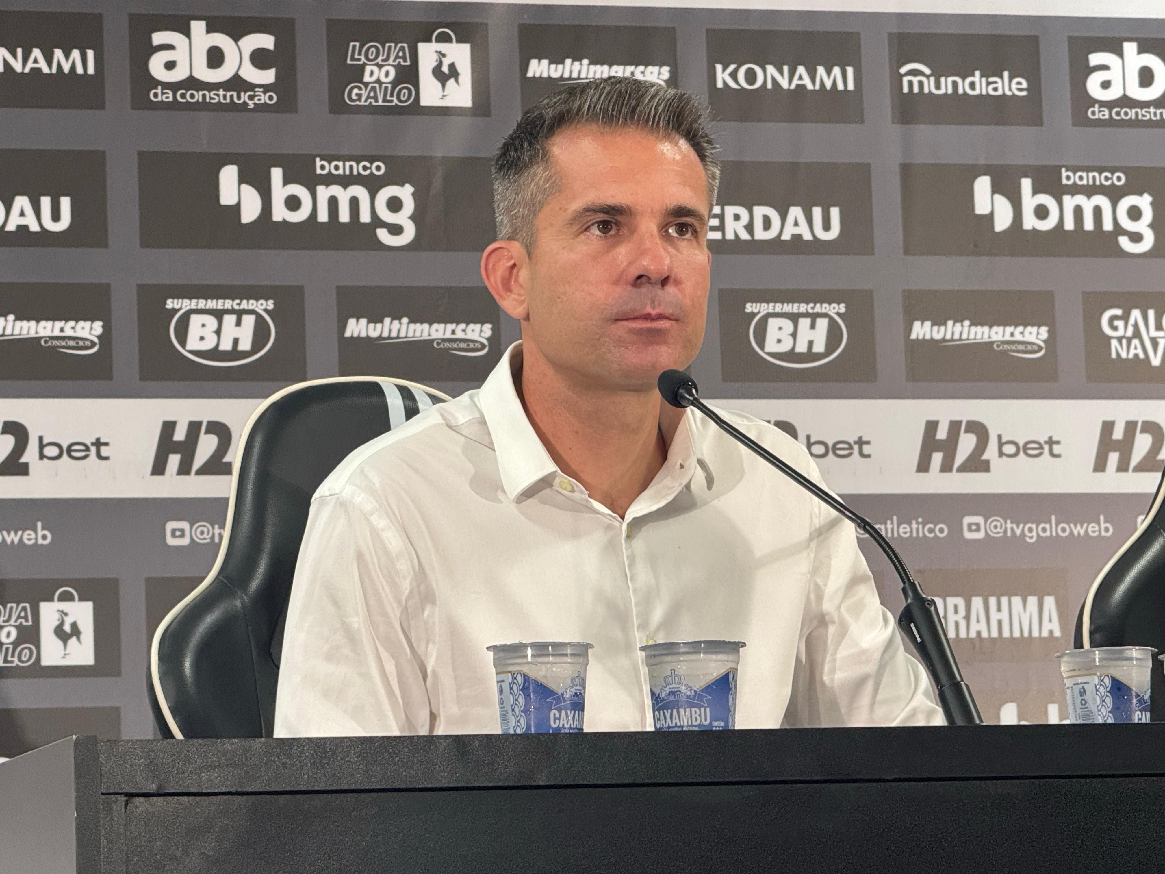 Diretor do Atlético, Victor Bagy dispara contra Conmebol: 'Deixa passar o trivial'