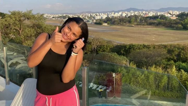 Quase quatro meses após morte, corpo de adolescente anglo-brasileira chega ao Brasil