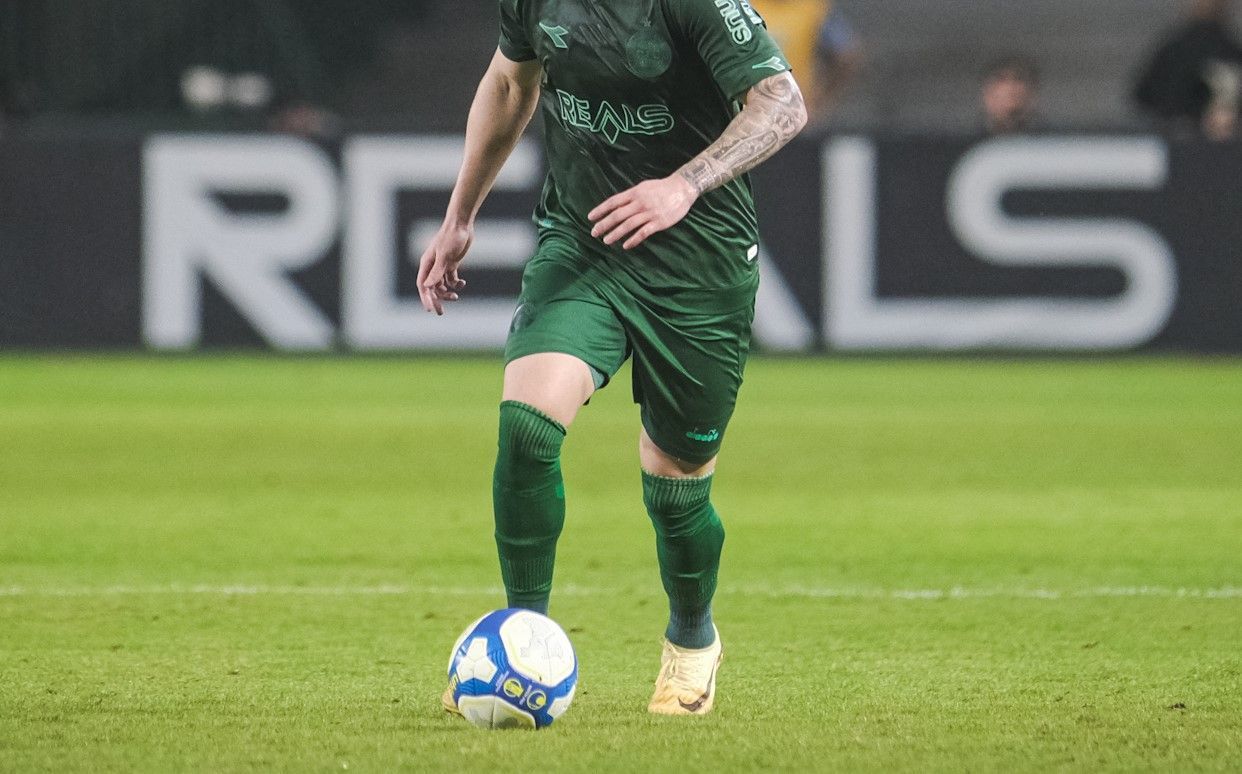 Coritiba renova patrocínio máster com Reals Bet; veja detalhes