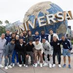 Jogadores do Cruzeiro curtem folga em parques temáticos nos Estados Unidos