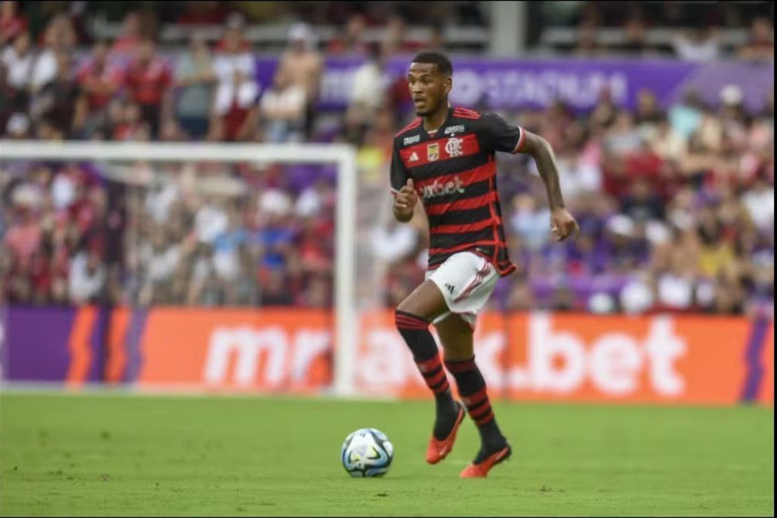 Zagueiro se junta ao Flamengo em pré-temporada para substituir Fabrício Bruno