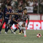 Fluminense marca no último lance e arranca empate com Maricá pelo Carioca