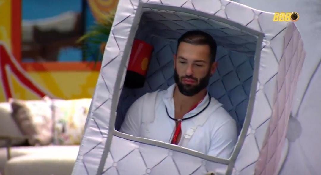 BBB 25: Diego Hypolito cai no choro e desabafa após receber o Monstro
