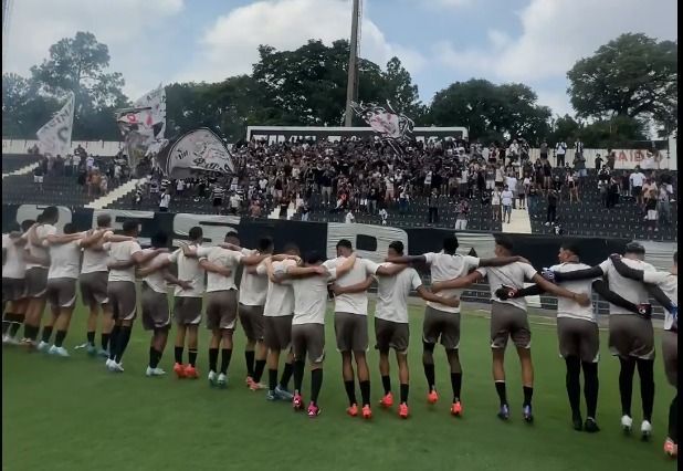 Corinthians faz treino aberto na Fazendinha antes de final da Copinha