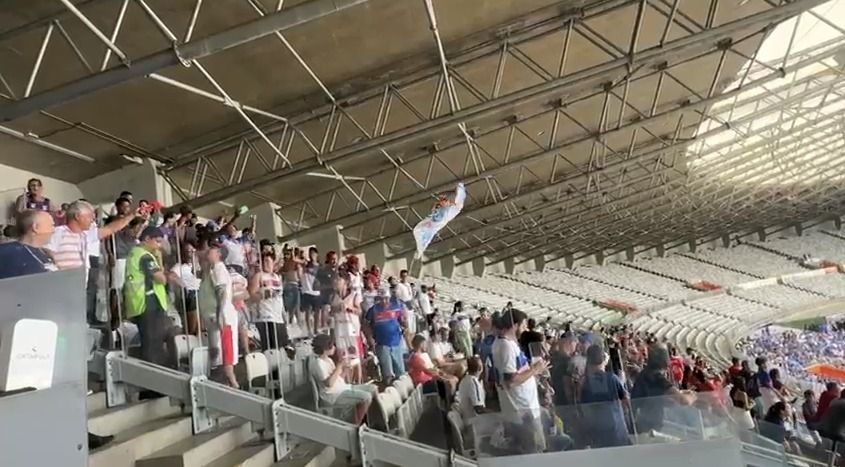 Torcida do Betim provoca Cruzeiro após gol: 'Se não ganhar, o Diniz vai embora'