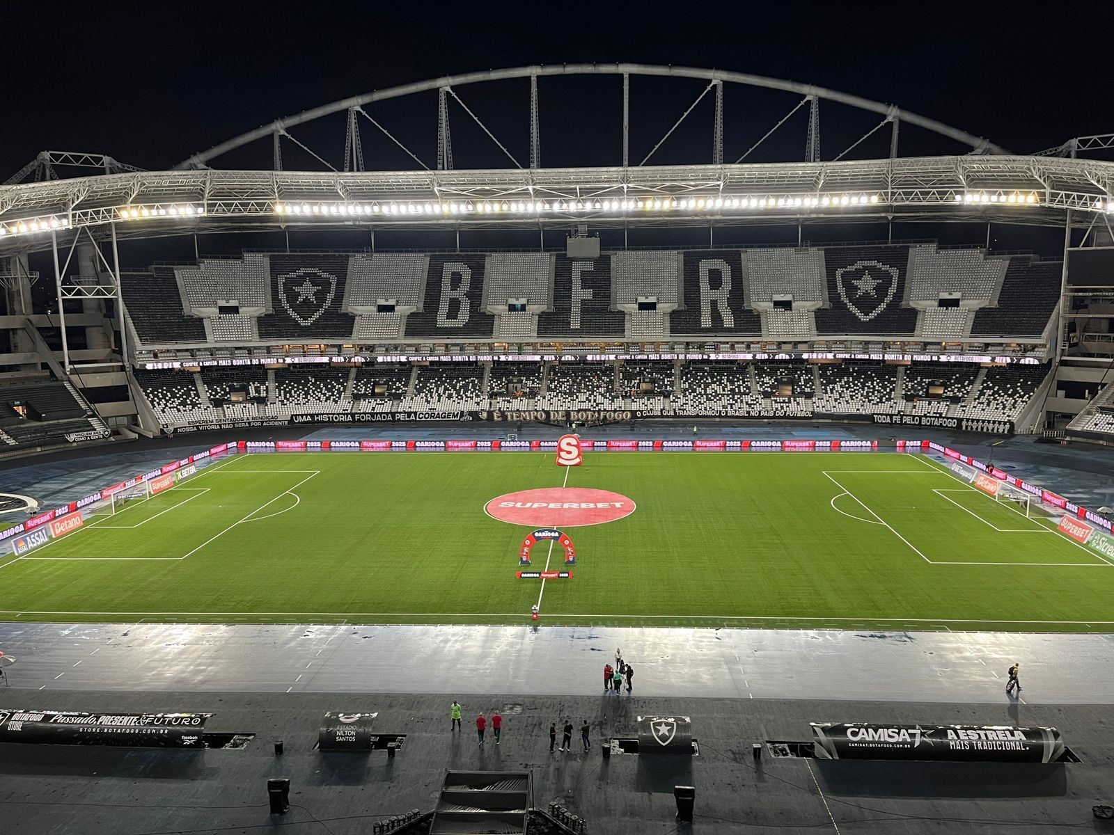 Botafogo x Fluminense: veja os times escalados pelo duelo no Carioca