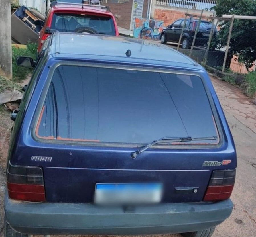 Veículo furtado em Ipatinga é recuperado e autores presos pela PM
