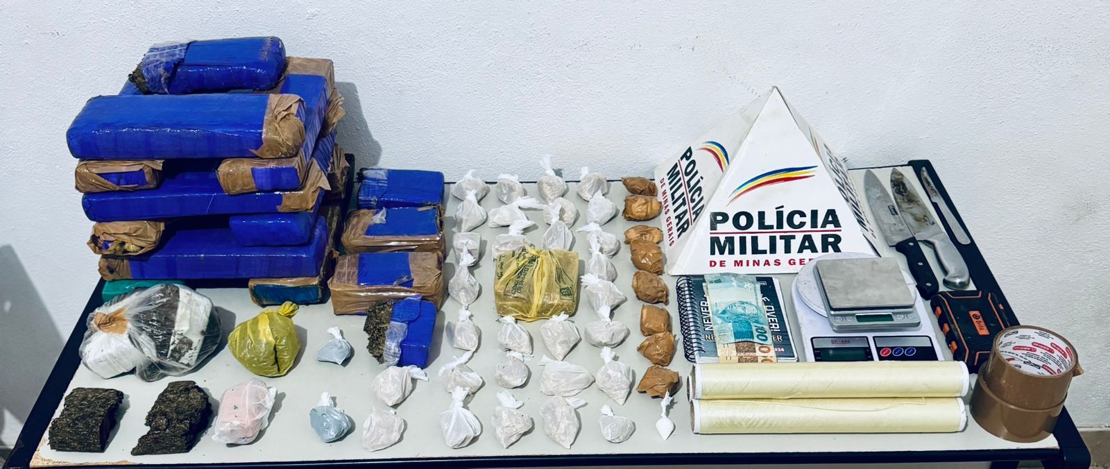 Operação em aglomerado no centro de Ipatinga apreende grande quantidade de drogas