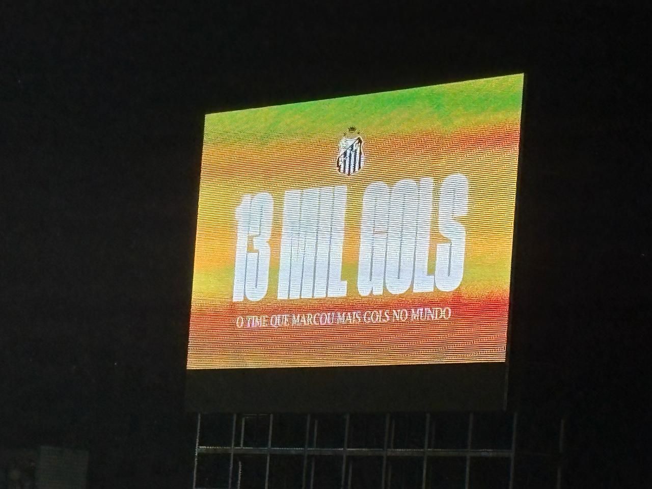 Santos se torna o primeiro clube do mundo a bater marca dos 13 mil gols