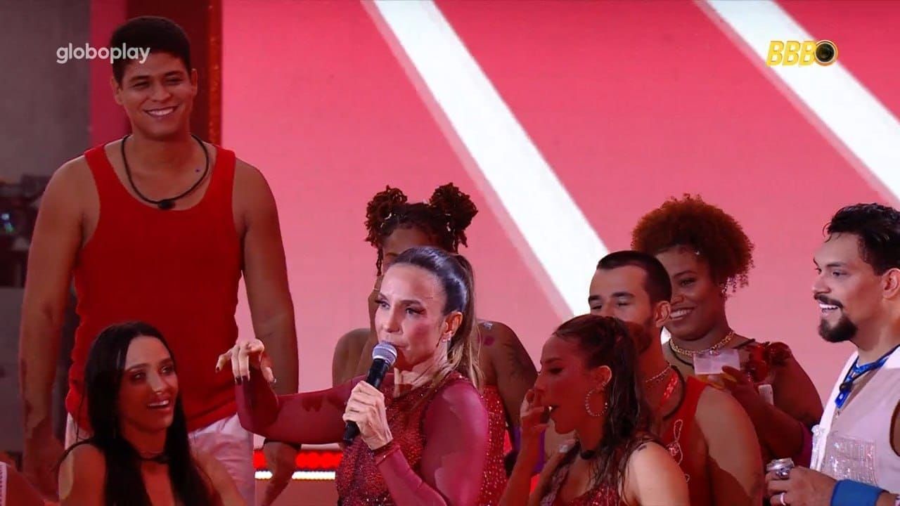 Ivete Sangalo 'puxa a orelha' dos participantes do BBB 25 e faz apelo: 'Não deixem de jogar'