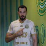 Mirassol anuncia contratação de goleiro bicampeão brasileiro pelo Corinthians