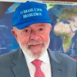 Lula adere à guerra dos bonés e posta foto nas redes; entenda o que está por trás da disputa